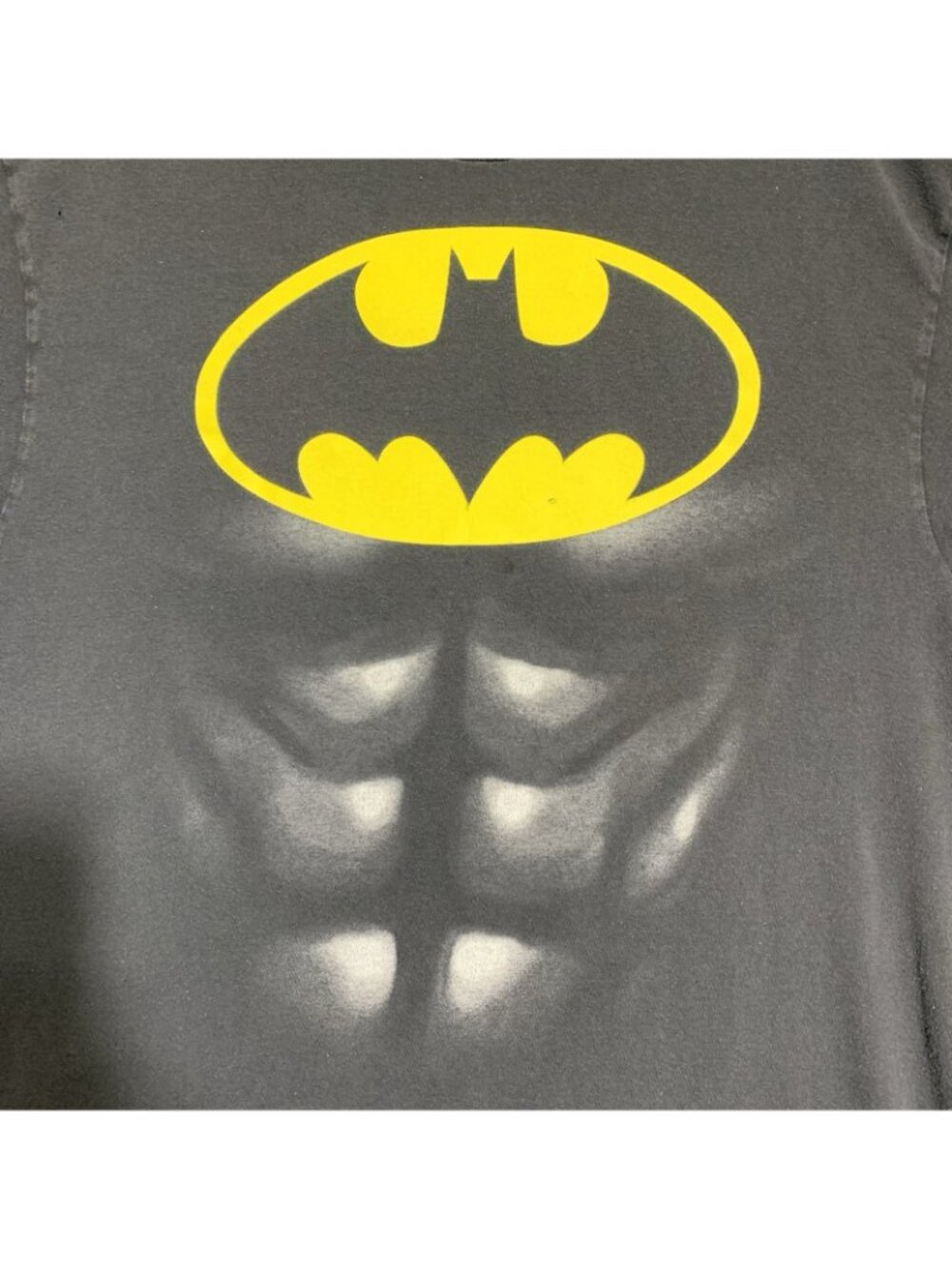 Batman T Shirt Mens XL Black Yellow Muscle Chest Graphic Short Sleeve DC Comics - Picture 2 of 8